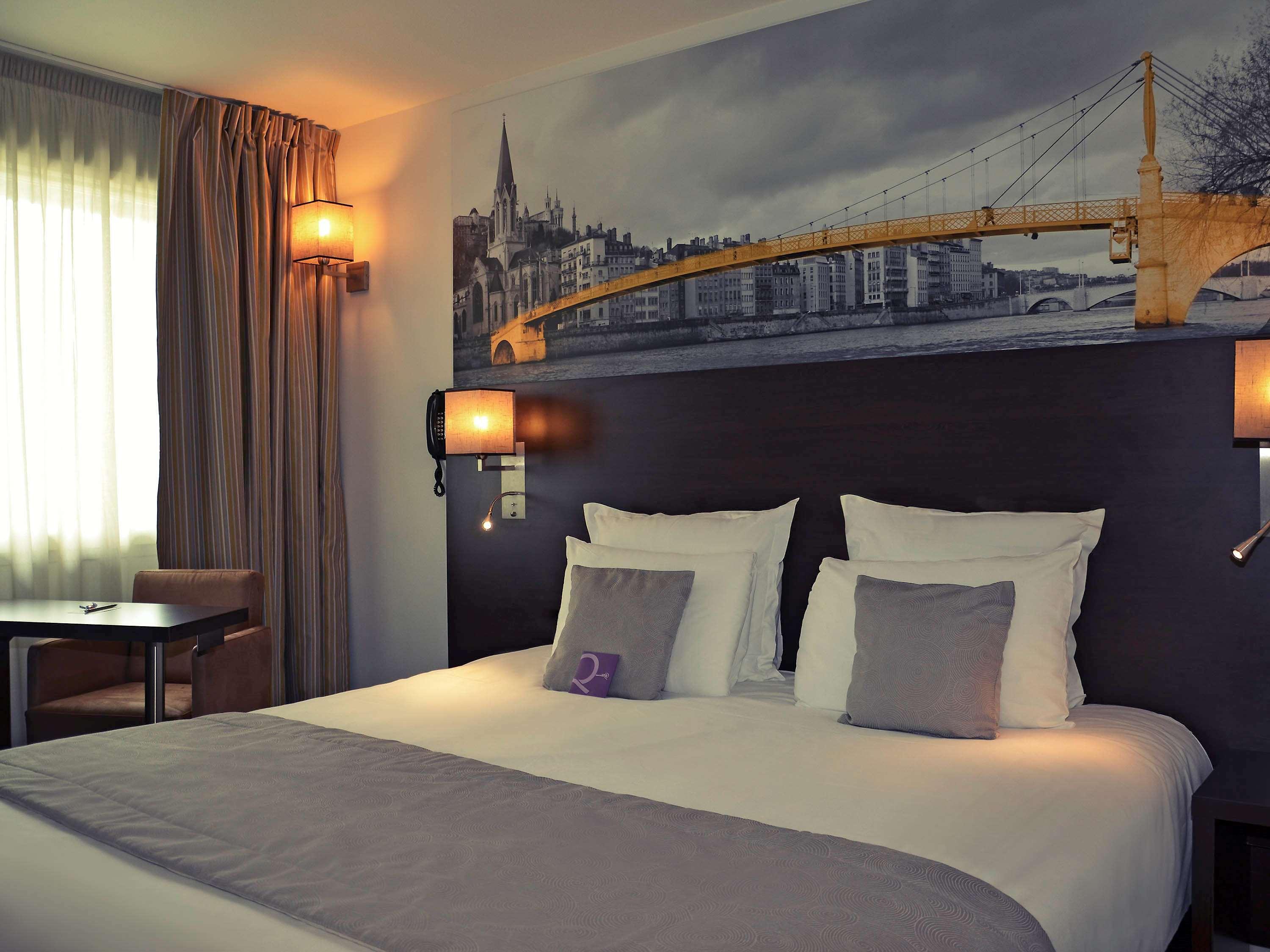 Mercure Lyon Est Chaponnay Exterior photo