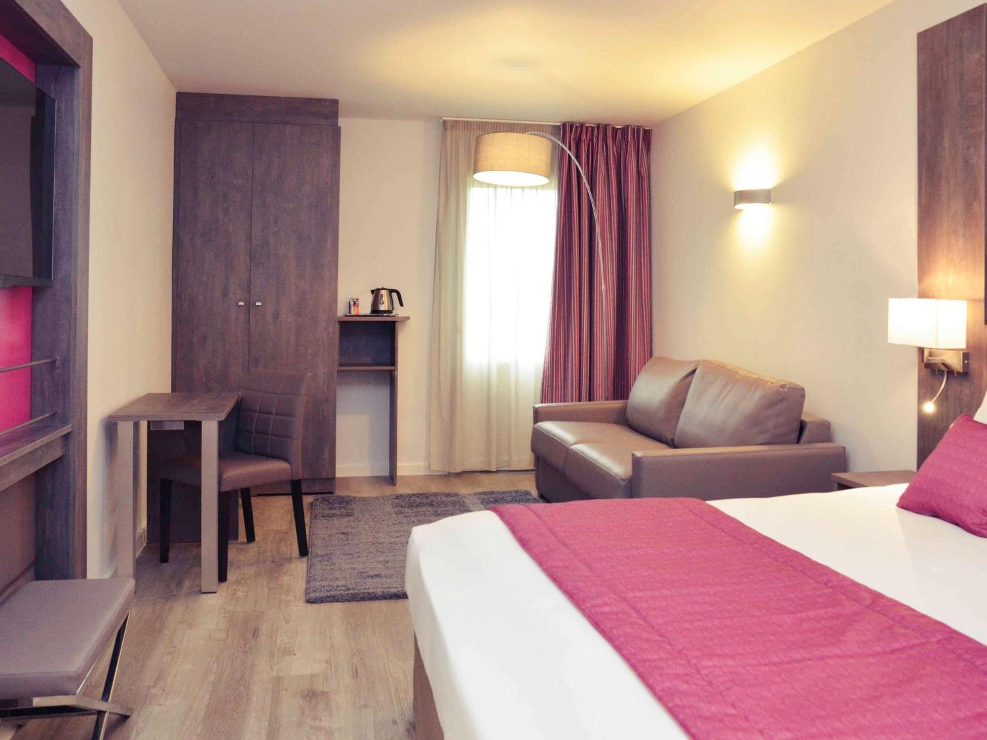 Mercure Lyon Est Chaponnay Exterior photo